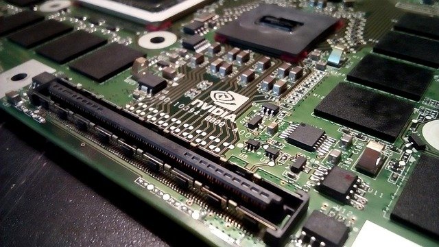 Dijital Çağın Yeni Tanrısı: NVIDIA Dünyayı Nasıl Ele Geçirdi?